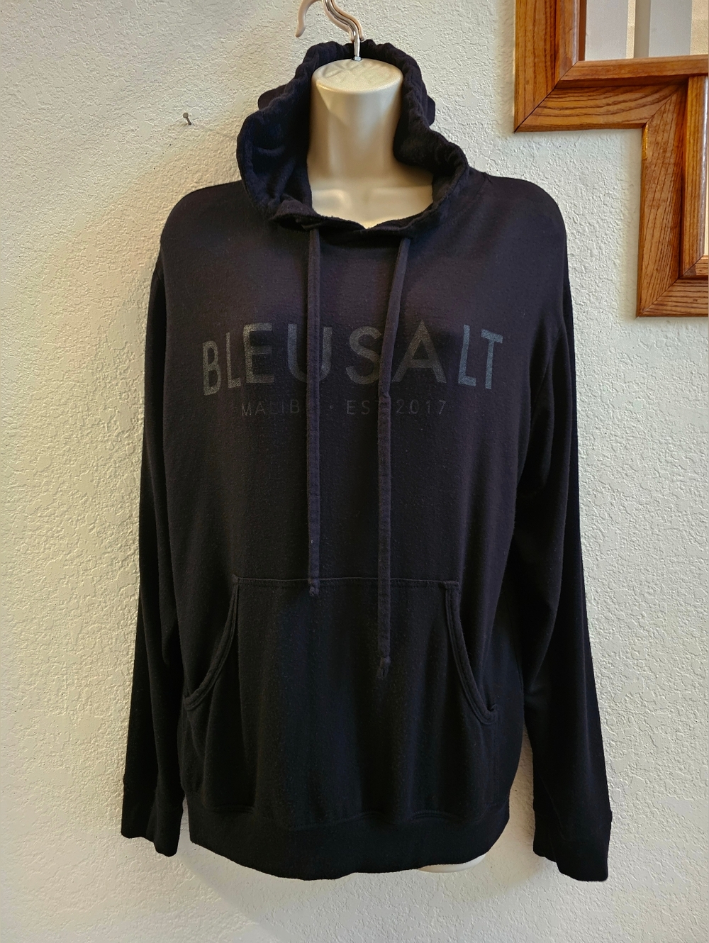 Bleusalt Black Pullover Hoodie Size 00(XS-S)